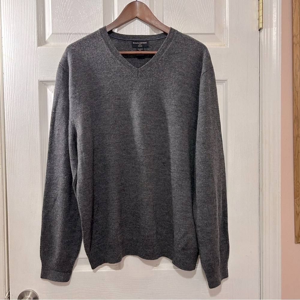 Banana Republic Sweater V-Neck Merino Wool Gray Men's Size XL